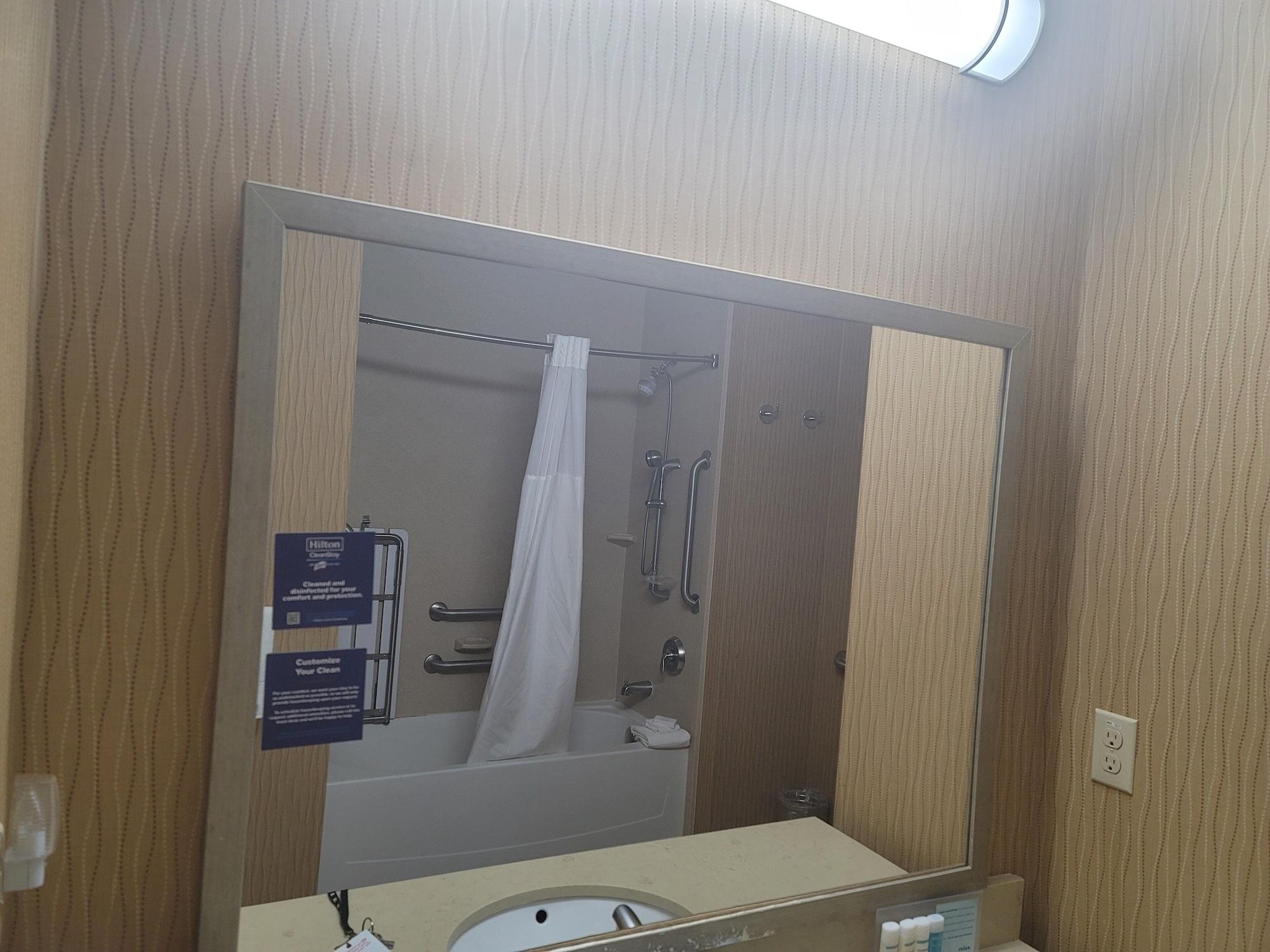 Hampton Oak Hill Hotel 3*