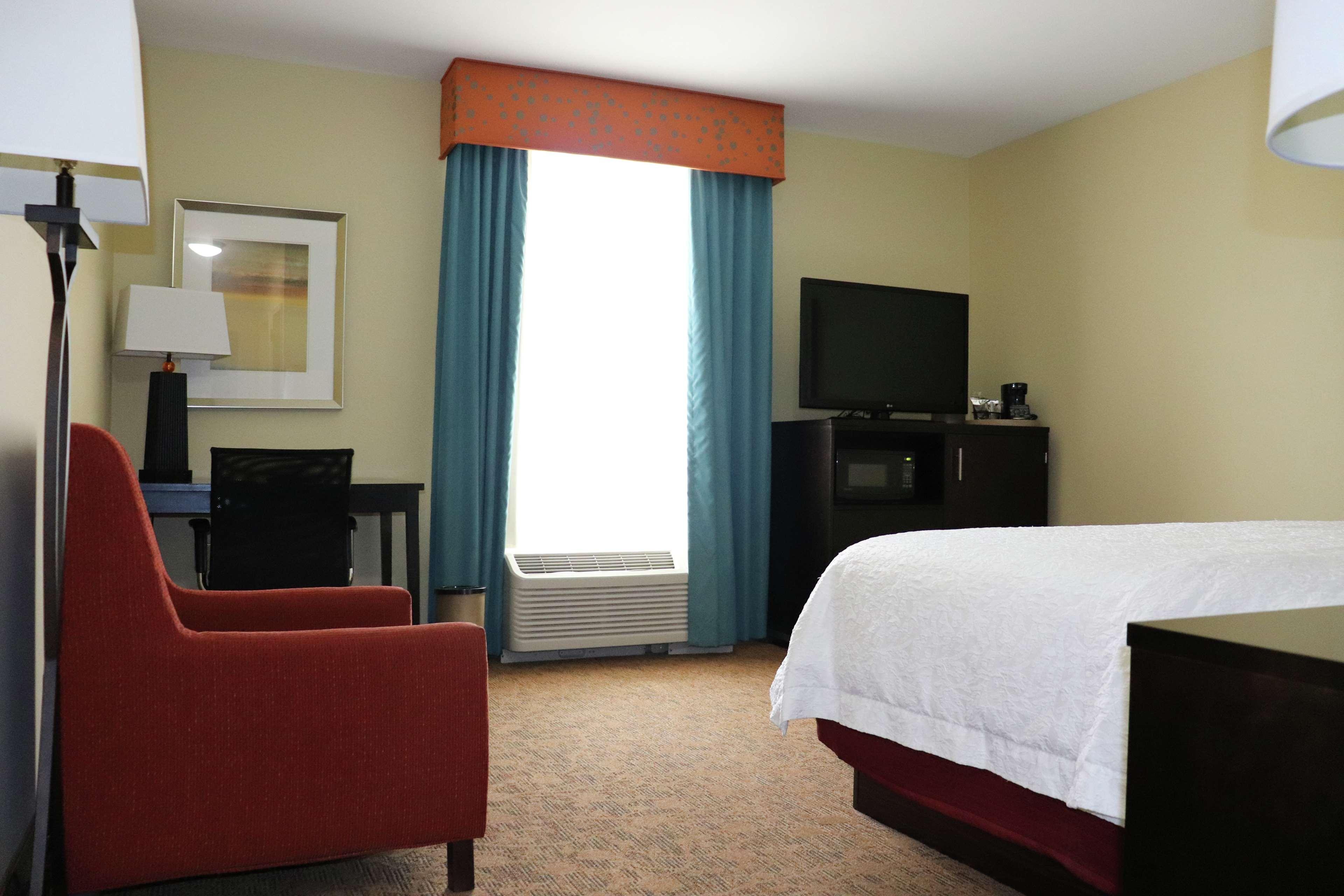 Hotel Hampton Oak Hill